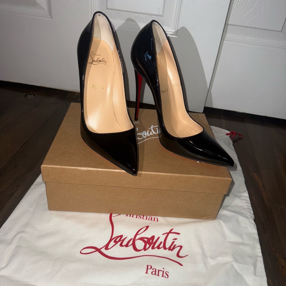 Christian Louboutin So Kate Heels